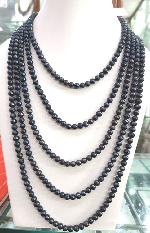 Natural Black Freshwater Pearl Beads (400/GM)