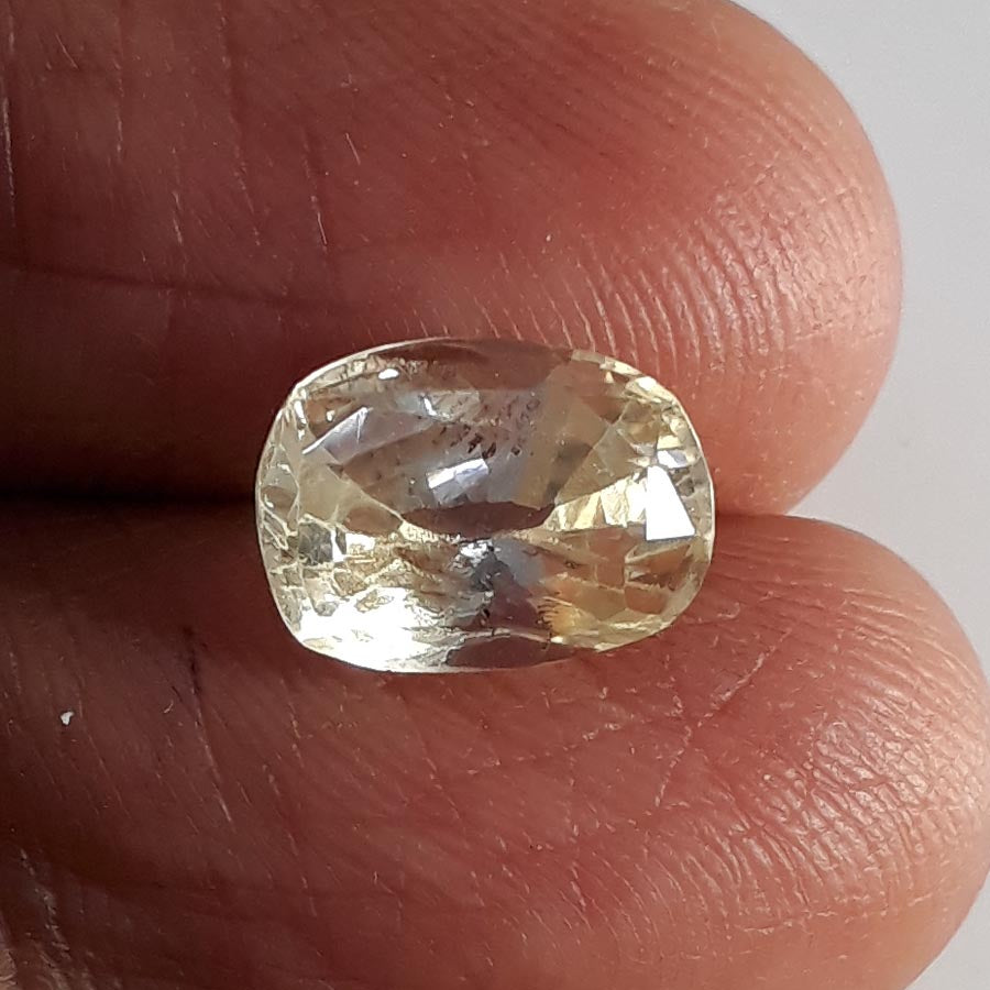 3.71/CT Yellow Sapphire with Govt Lab Certificate-(YELSA9V)