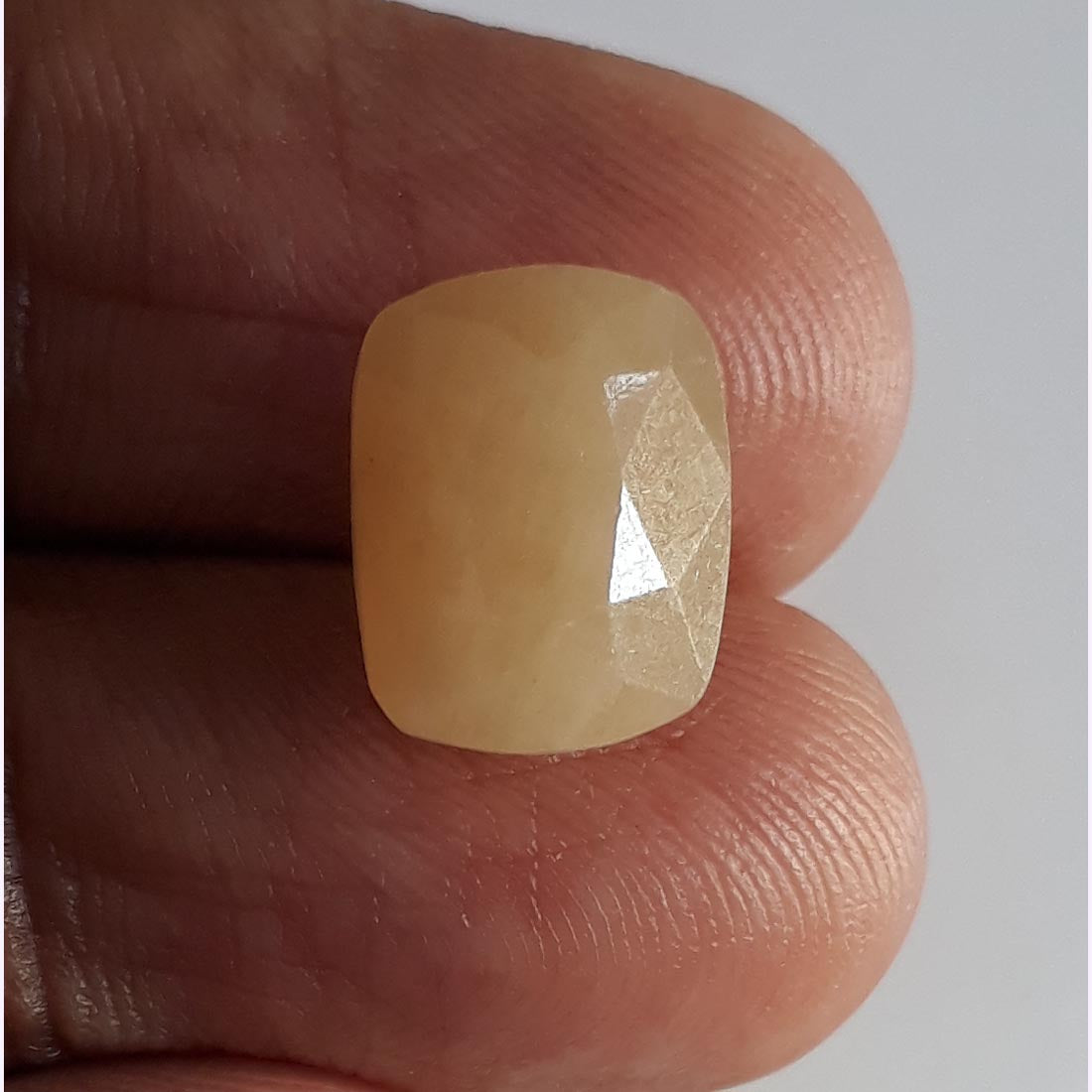 8.89 Ratti  yellow sapphire with Govt Lab Certificate-(1221)