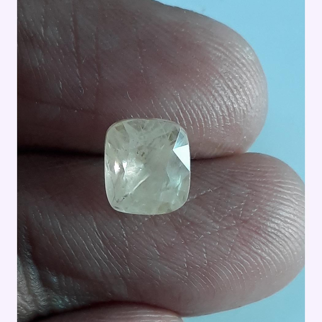 3.34 Ratti  yellow sapphire with Govt Lab Certificate-(6771)