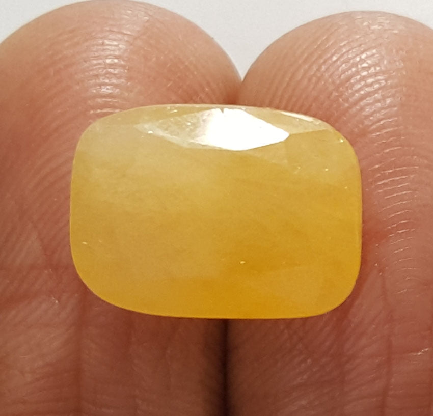 10.77 Ratti Natural Yellow Sapphire with Govt Lab Certificate-(1221)