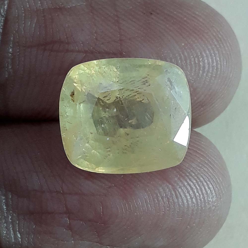 9.97/CT Natural yellow sapphire with Govt Lab Certificate (16650)