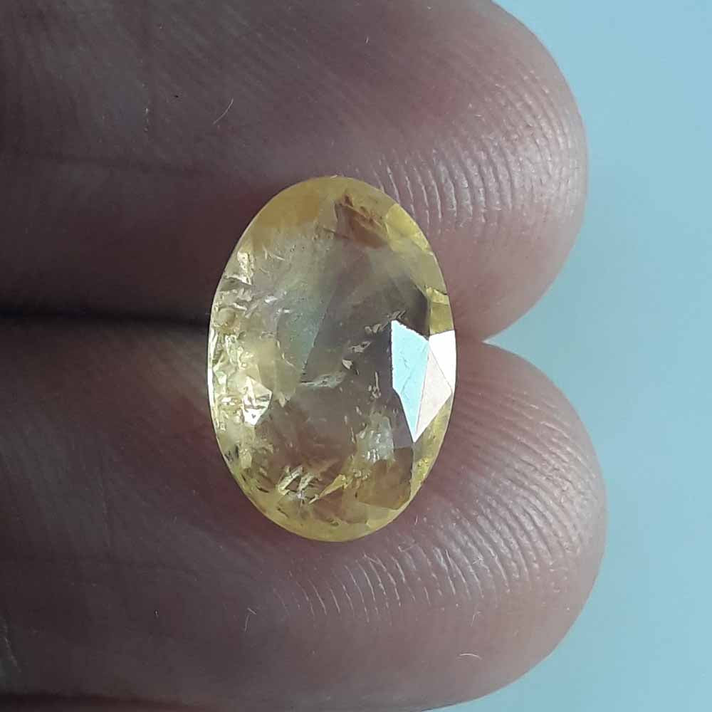 4.43 Ratt. Natural yellow sapphire with Govt Lab Certified-(6771)