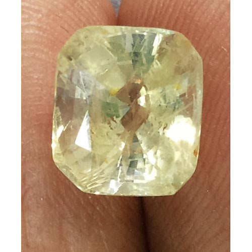 4.71/CT Yellow Sapphire with Govt Lab Certificate-(YELSA9W)